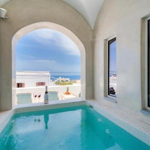 Deluxe Suite Spa Bath